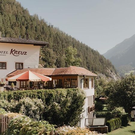 Hotel Kreuz Pfunds Exterior photo